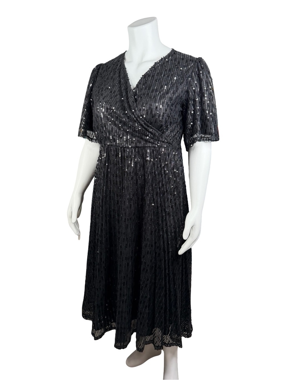 Ivy City Co Black Sequin Wrap Midi Dress Sz. 1X
